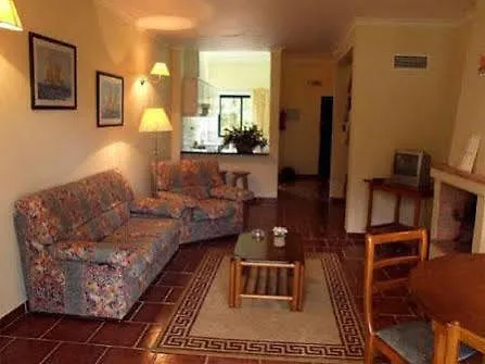 Atlantico Golfe Otel 4*